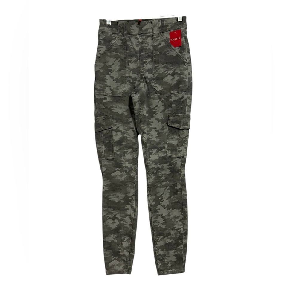 Spanx Stretch Ankle Cargo Pants Camouflage NWT Size Medium